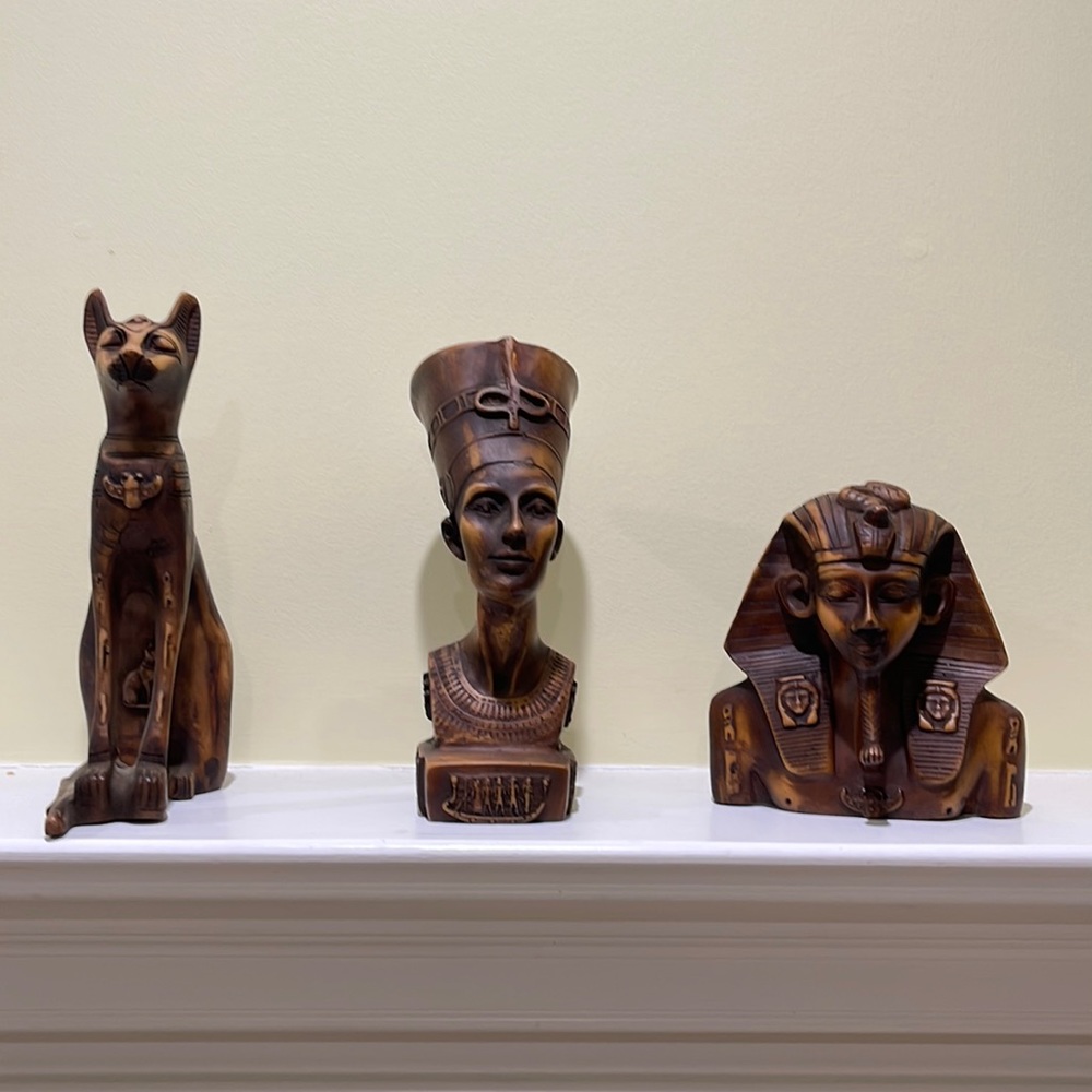 Egyptian wood set Tut cat, Queen Nefertiti, King Tutankhamum